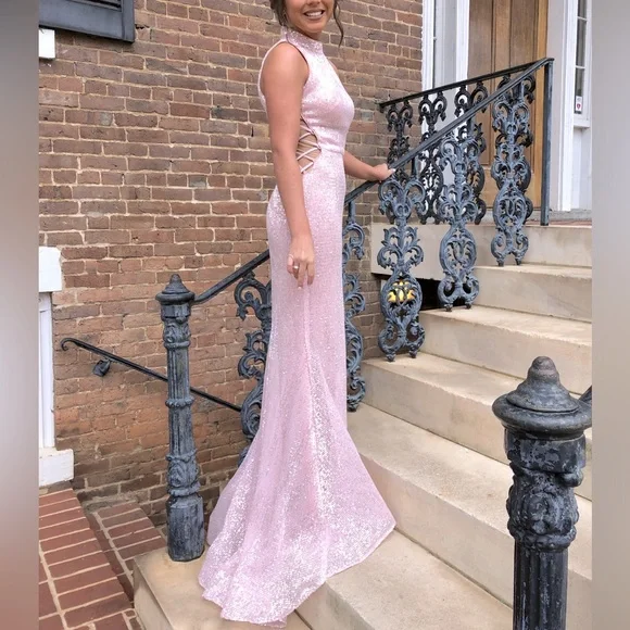 Jovani Gown - Picture 3 of 13